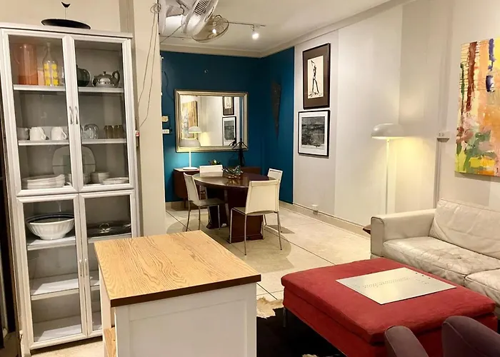 2 Bedroom Local House For 4 Guests - Pet Friendly * Бангкок